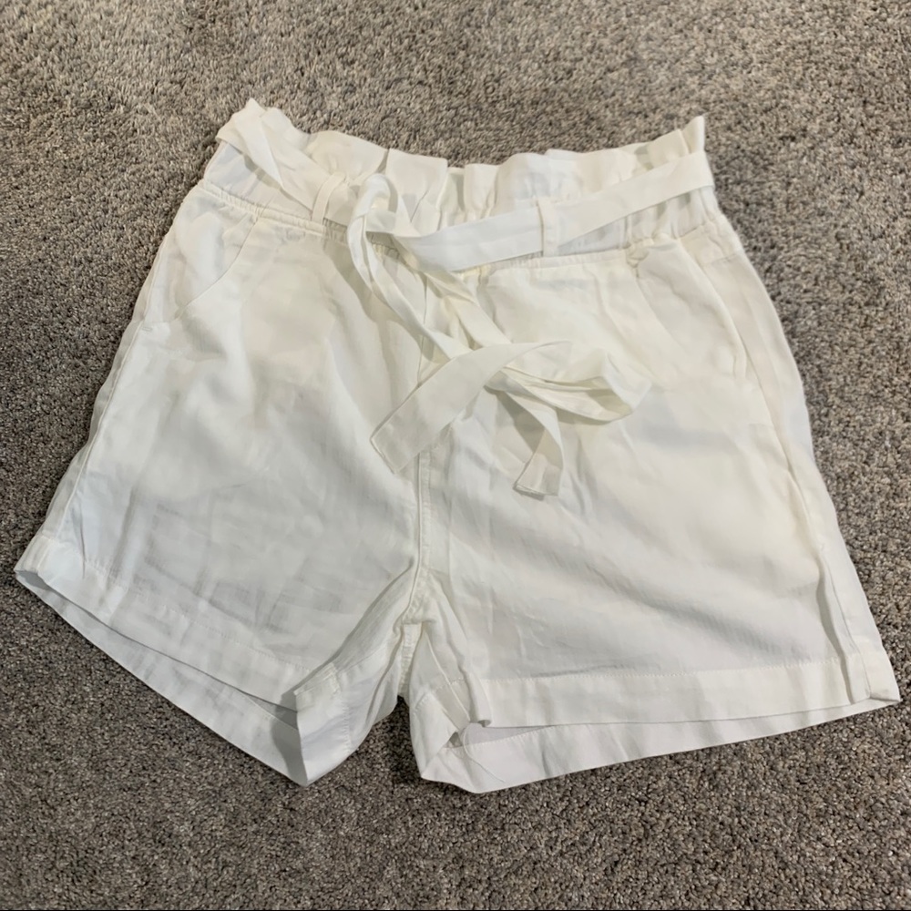 high waisted white shorts